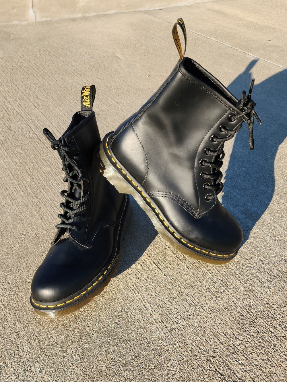 Dr. Martens 1460 Black Leather Lace-Up Boots with Yellow Stitching sz 7